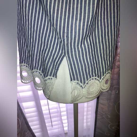Tahari Blue and White Striped Women’s Cold shoulder Blouse Sz 0 - Picture 7 of 14